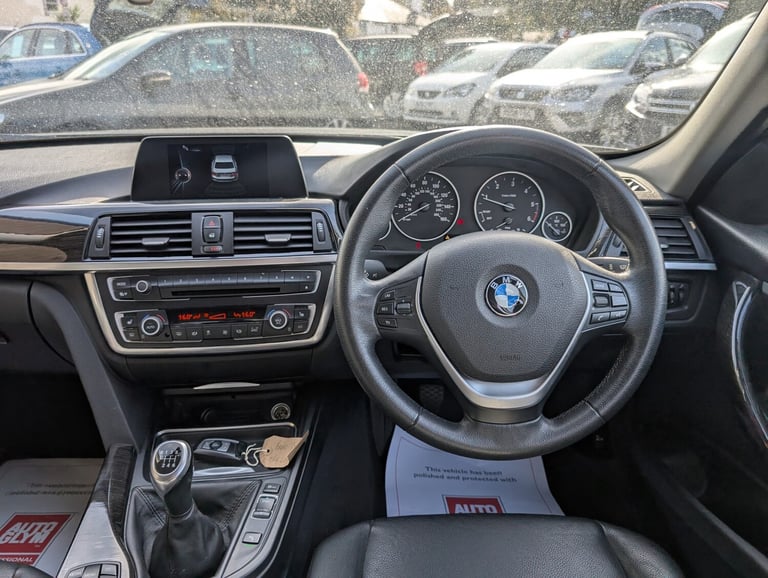 BMW 3 SERIES 2.0 320d Luxury Saloon 2014