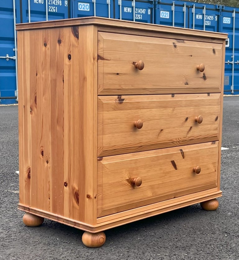 A QUALITY SOLID PINE IKEA HEMNES CHEST OF DRAWERS