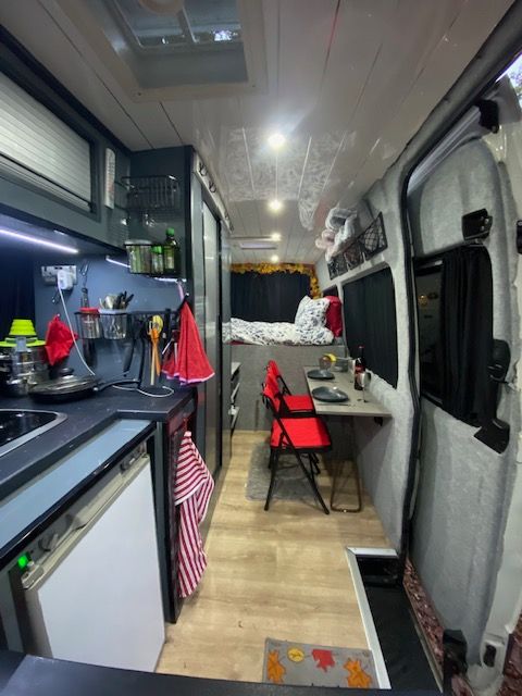 MUST SELL  - Volkswagen, CRAFTER, 2010, LWB manual 6 speed 2459 (cc)