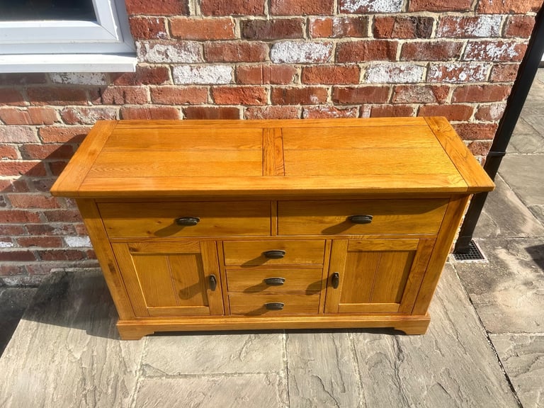 Large Rustic Solid Oak Sideboard - Excellent Condition 