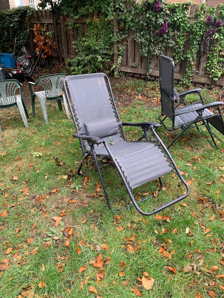 image for 6 outdoor chairs : loungers