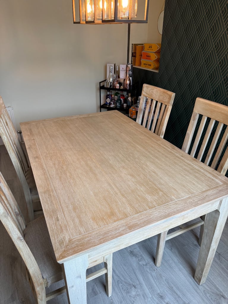 Designer rooms dining table 
