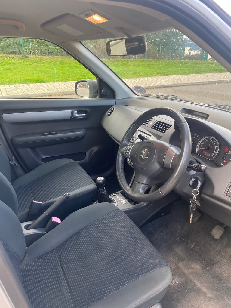 Suzuki, SWIFT, Hatchback, 2010, Manual, 1328 (cc), 5 doors