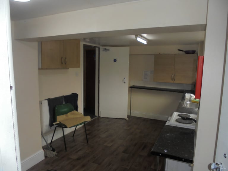 Rooms Availabe to Rent in Oakwood Road, Sparkhill. 24hr Move In. Supported Accommodation