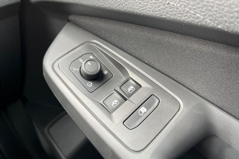 2025 Ford Transit Connect 240 Limited AUTO L2 LWB 2.0 EcoBlue 122ps, PLYLINED, CRUISE CONTROL Aut...