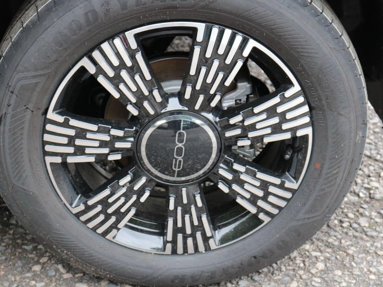 2025 Fiat 600 Fiat 600e (red) 54kwh 154hp HATCHBACK Electric Automatic