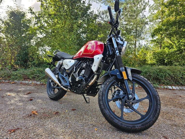 AJS BILSTON 125  2025 Petrol Manual in Red