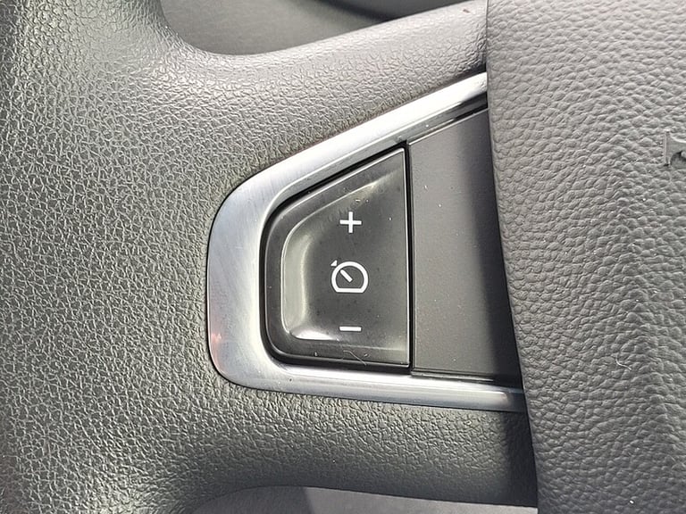 2023 Renault Master 145ps ENERGY 35 Business Luton Low Loader LWB 4.85m with Roller Shutter Doo L...