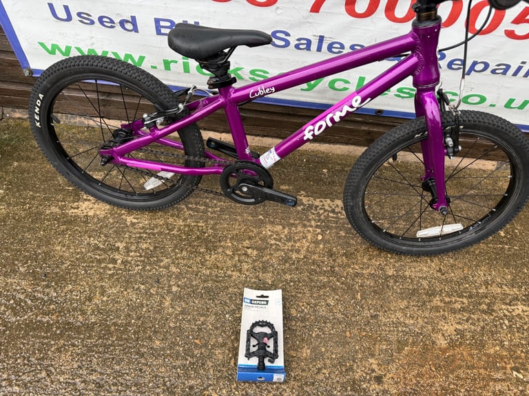 Forme Cubley 18” Wheel Unisex Purple No2. Serviced. 