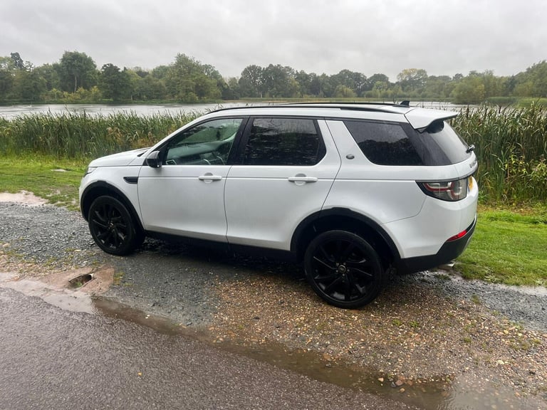 2015 Land Rover Discovery Sport 2.0 TD4 HSE Auto 4WD Euro 6 (s/s) 5dr ESTATE Diesel Automatic