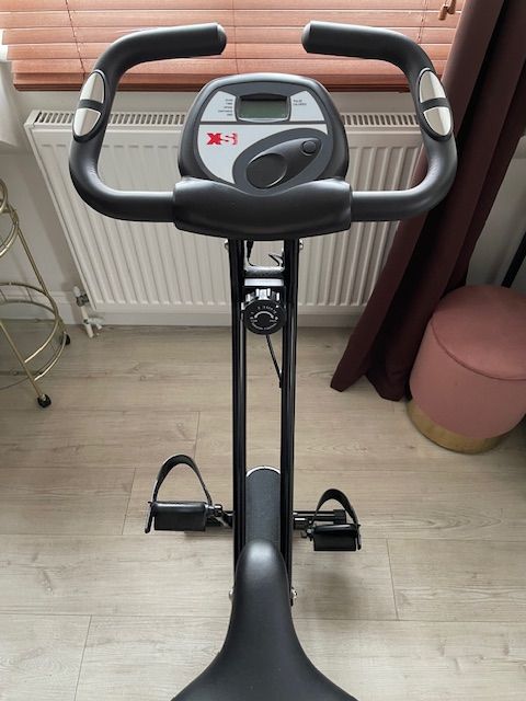 Exercise Bike in Excellent Condition – Barely Used