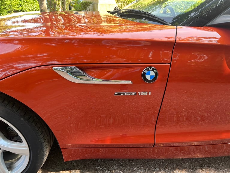BMW Z4 LOW MILAGE ONE OWNER 6 SPEED MANUAL TWIN POWER TURBO 