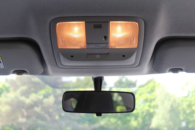 2015 Toyota Auris 1.8 Auris Icon+ VVT-i CVT 5dr Hatchback Hybrid Automatic