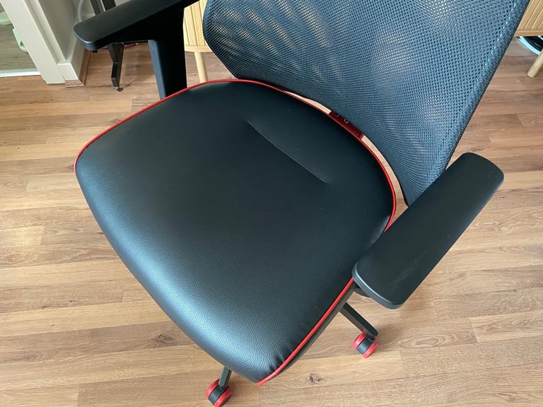 IKEA MATCHSPEL Gaming Office Desk Chair