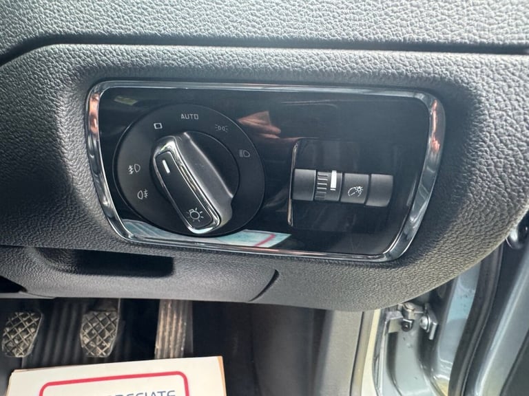 2013 Skoda Superb 1.8 TSI Elegance Estate 5dr Petrol Manual 4WD Euro 5 (160 ps) Estate Petrol Manual