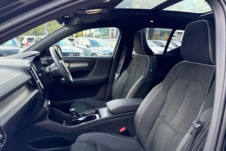 2022 Volvo XC40 2.0 B4 MHEV Ultimate SUV 5dr Petrol Hybrid DCT Auto Euro 6 (s/s) (197 ps) ESTATE ...