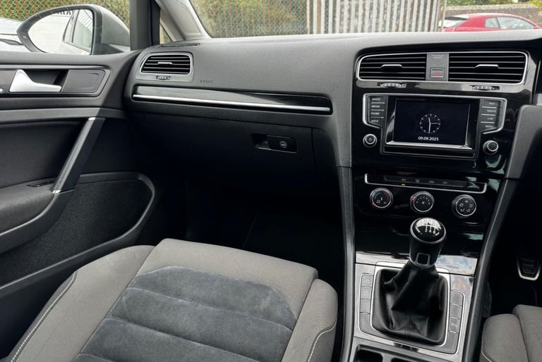 2013 63 VOLKSWAGEN GOLF 2.0 TDI BLUEMOTION TECH GT HATCHBACK 5DR DIESEL MANUAL E