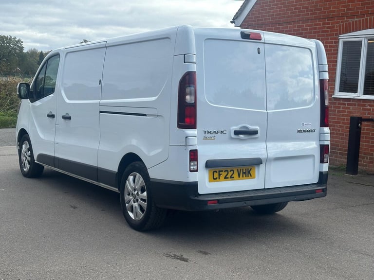 2022 Renault Trafic 2.0 dCi Blue LL30 Sport L2 H1 Euro 6 (s/s) 5dr PANEL VAN Diesel Manual