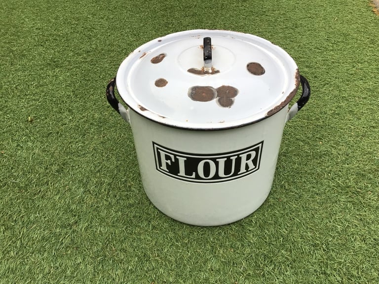 image for Vintage enamel Flour bin with lid - £5