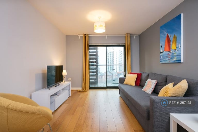 2 bedroom flat in Barnfield House, Salford, M3 (2 bed) (#2671125)