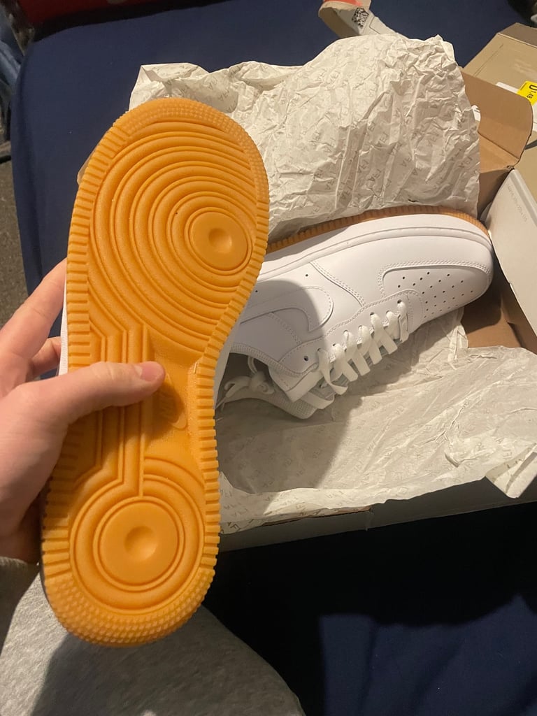 Airforce 1’s Tan Bottoms UK9