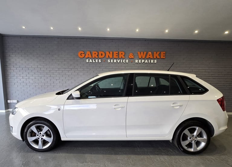 image for 2015 Skoda Rapid Spaceback 1.2 TSI 105 SE Tech 5dr HATCHBACK Petrol Manual