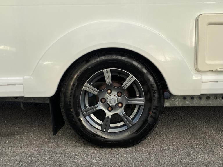 2015 COACHMAN VISION 450/2 DESIGN EDITION LUXURY CARAVAN