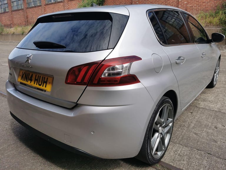 PEUGEOT 308 1.6 e-HDi Feline 2014