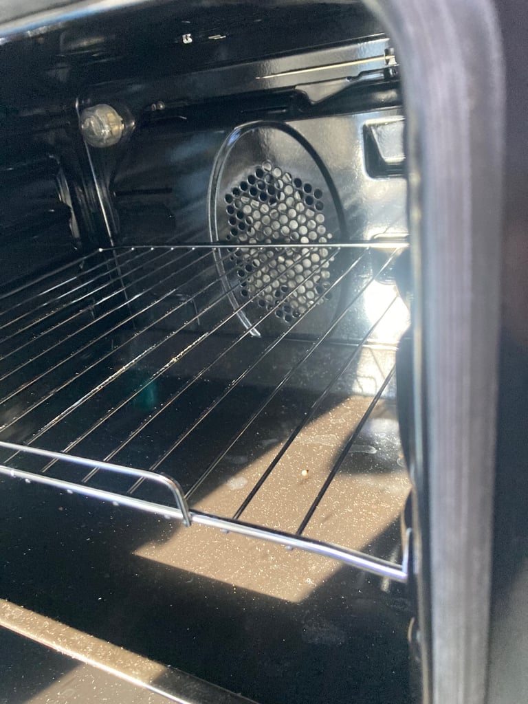 Electric cooker £150 can deliver excellent condition 