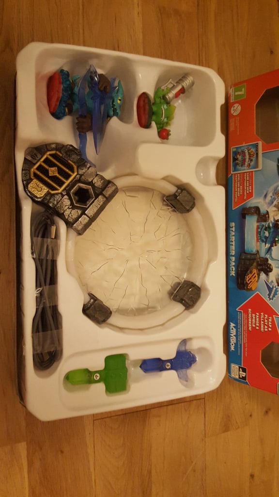 ps3 playstation 3 skylanders trap team starter pack game portal & figures boxed unused