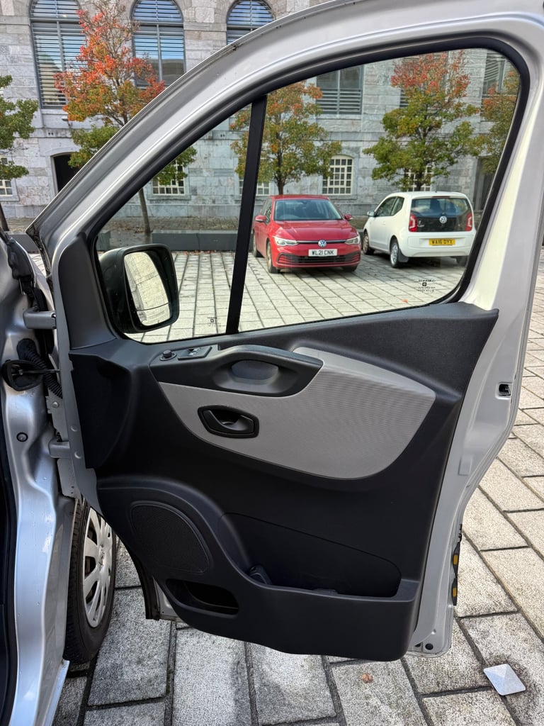 Renault, TRAFIC, Panel Van, 2015, Manual, 1598 (cc)