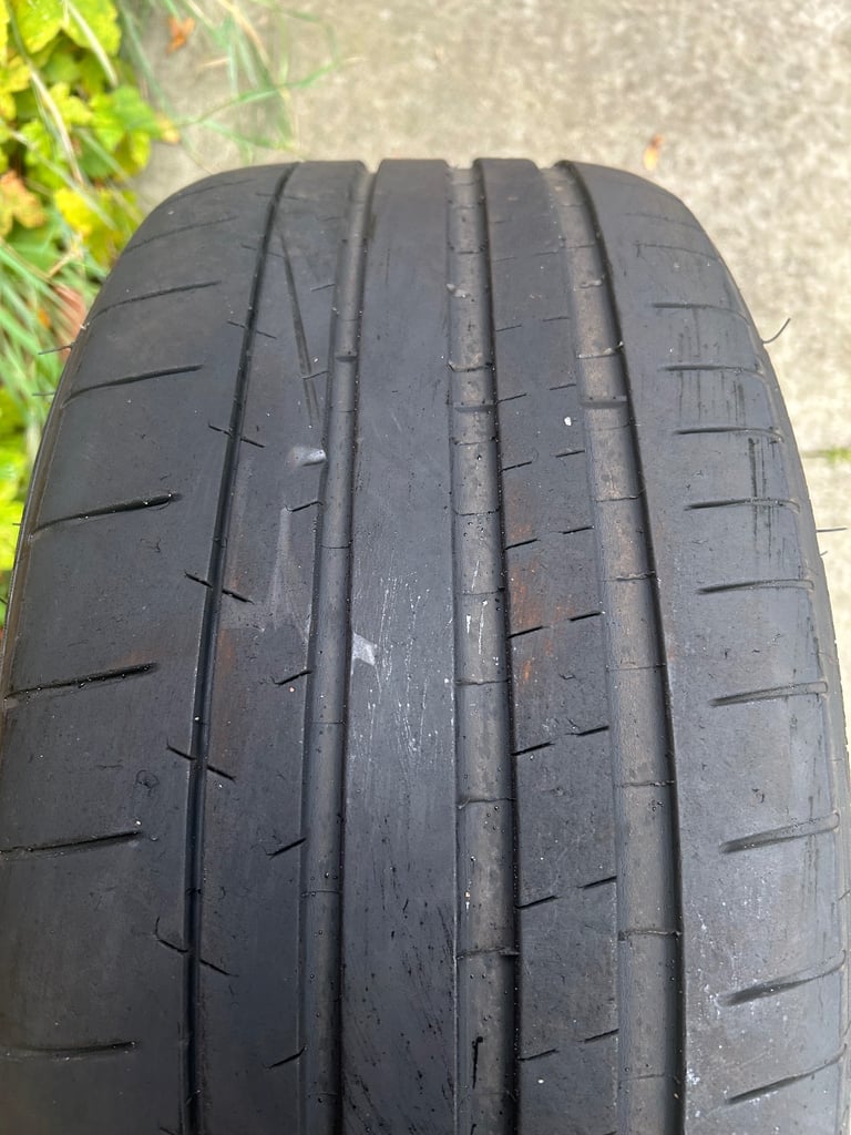 Michelin Pilot Super Sport Tyre 225/40/18