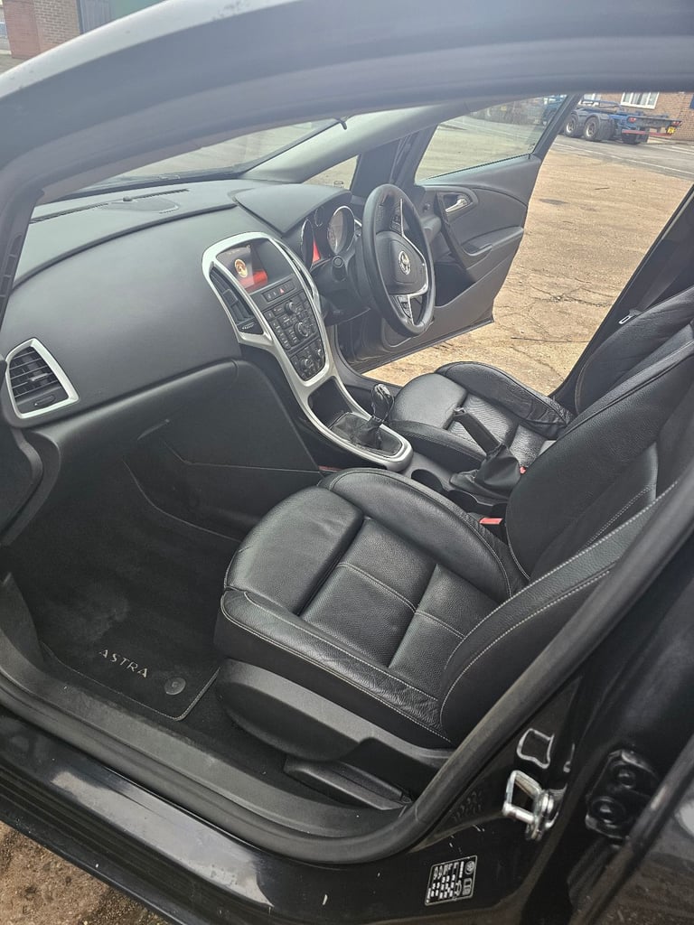 Vauxhall, ASTRA, Hatchback, 2015, Manual, 1956 (cc), 5 doors