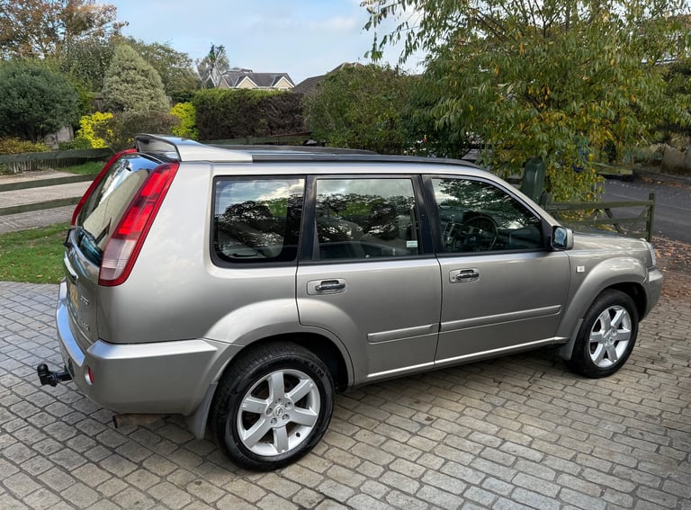 Nissan, X-TRAIL 2.2dci,1 previous owner, 12 months MOT