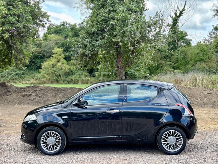 2013 Chrysler Ypsilon 1.2 SE Black Only 49,000 Miles 5 Door Manual Petrol ULEZ