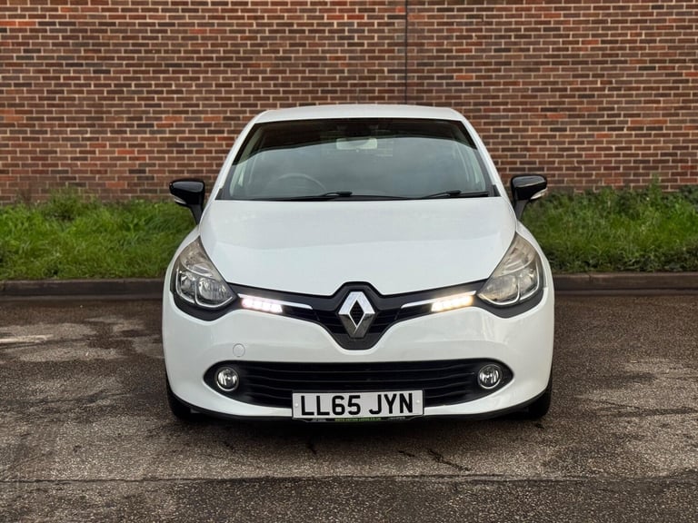 2015 Renault Clio 1.5 dCi Dynamique S Nav Auto Euro 6 5dr HATCHBACK Diesel Automatic