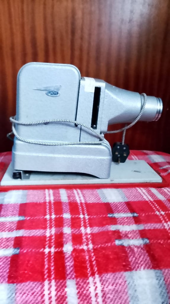 Projector gnome Alphax major