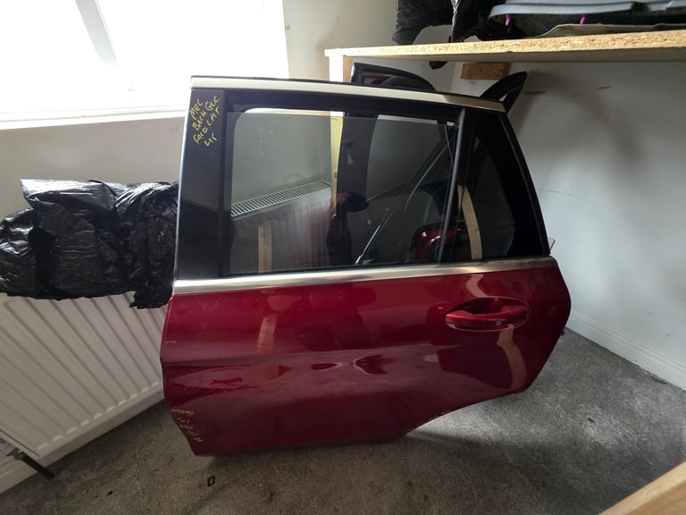 MERCEDES GLC CLASS X253 REAR BACK DOOR Left Passenger Side 5 DOOR BREAKING PARTS 