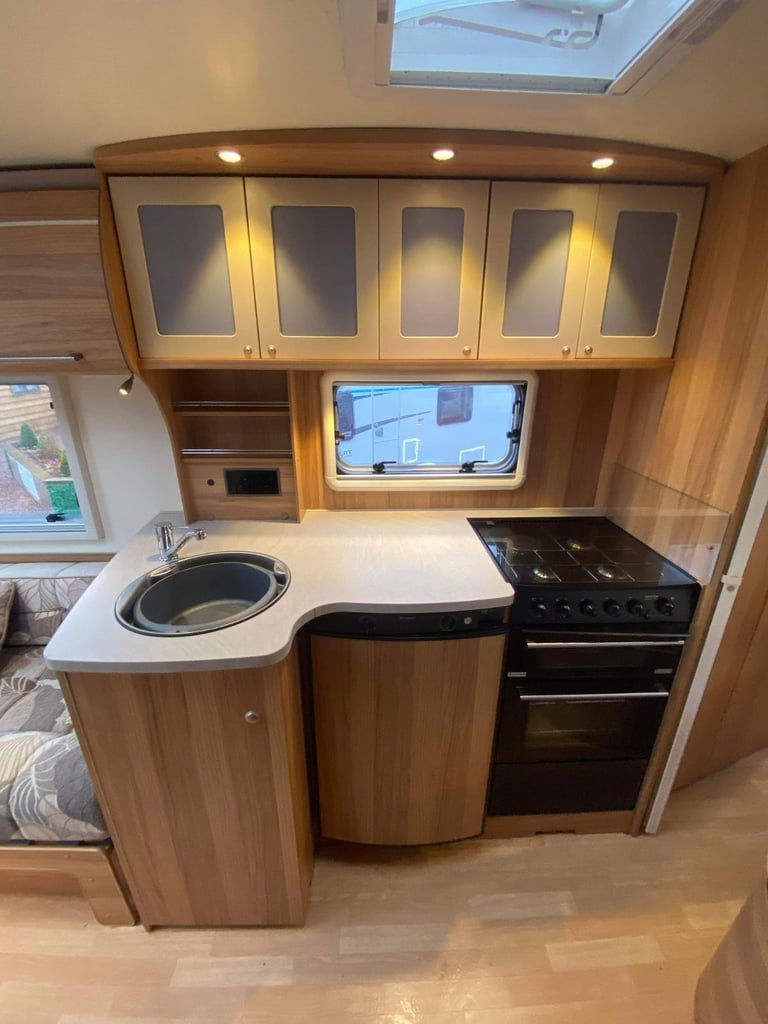 2015 Bailey Pegasus Verona GT65 4 Berth Fixed bed Caravan - B008