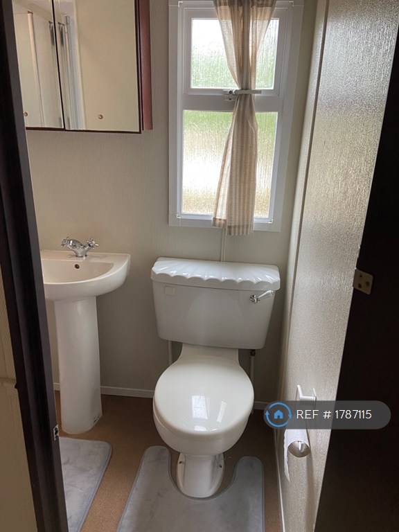 1 bedroom house in Avon Cottages, Saltford, Bristol, BS31 (1 bed) (#1787115)