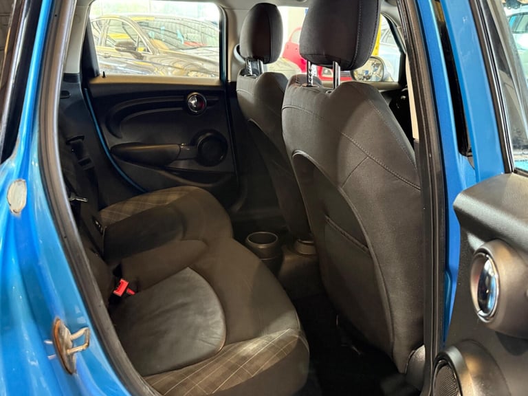  MINI Hatch 1.5 Cooper D Euro 6 (s/s) 5dr Diesel Manual