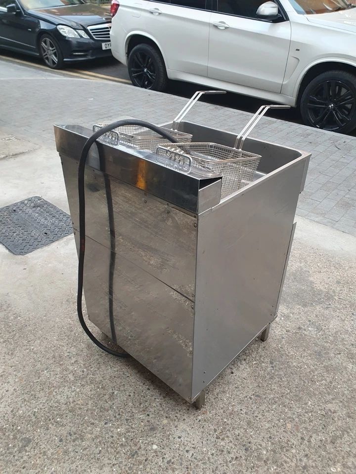 image for Valentine Electric Fryer V600 Three Phase 60cm Wide Commercial Electric Fryer 04/11