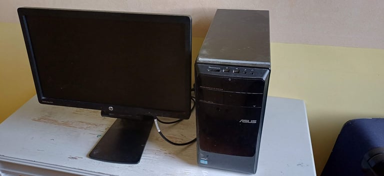 image for Asus PC Tower with HP Monitor