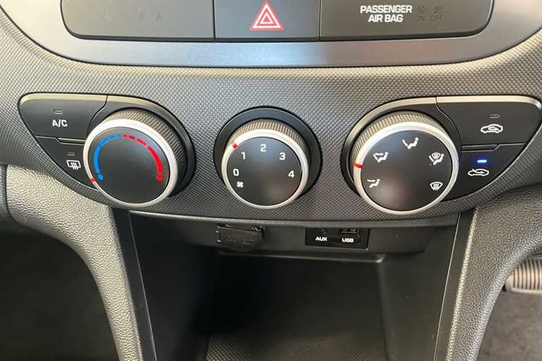 2019 Hyundai i10 1.2 SE Hatchback 5dr Petrol Auto Euro 6 (87 ps) Hatchback Petrol Automatic