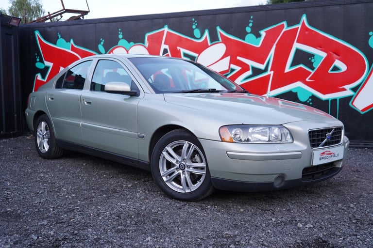 image for 2004 Volvo S60 2.4 D5 S Saloon 4dr Diesel Automatic (199 g/km  163 bhp) Diesel