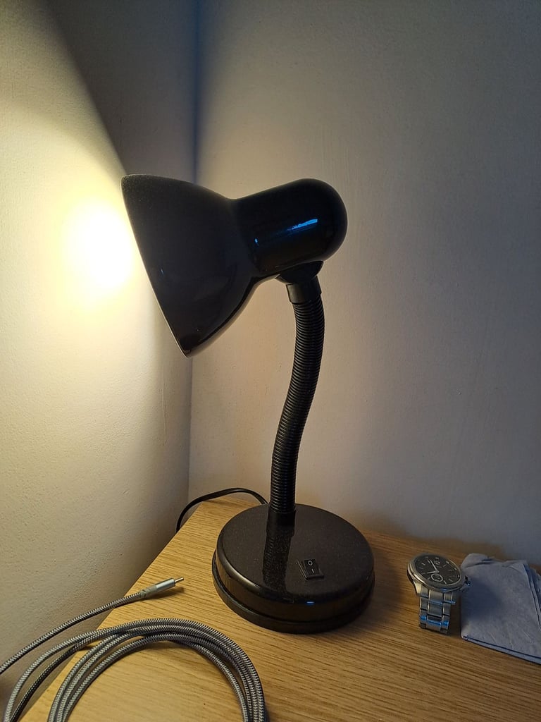 Bed or work space lamps