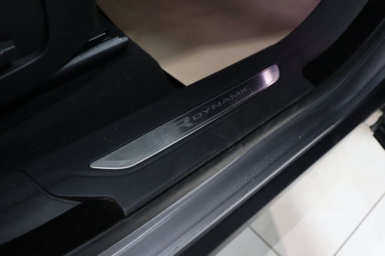 2018 68 LAND ROVER RANGE ROVER VELAR 2.0 D240 R-DYNAMIC HSE SUV 5DR DIESEL AUTO 