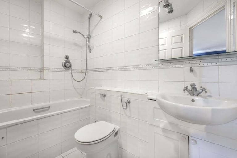 💫 Spacious and Bright Double Room in Poplar E14 | Close to Canary Wharf & Central London!