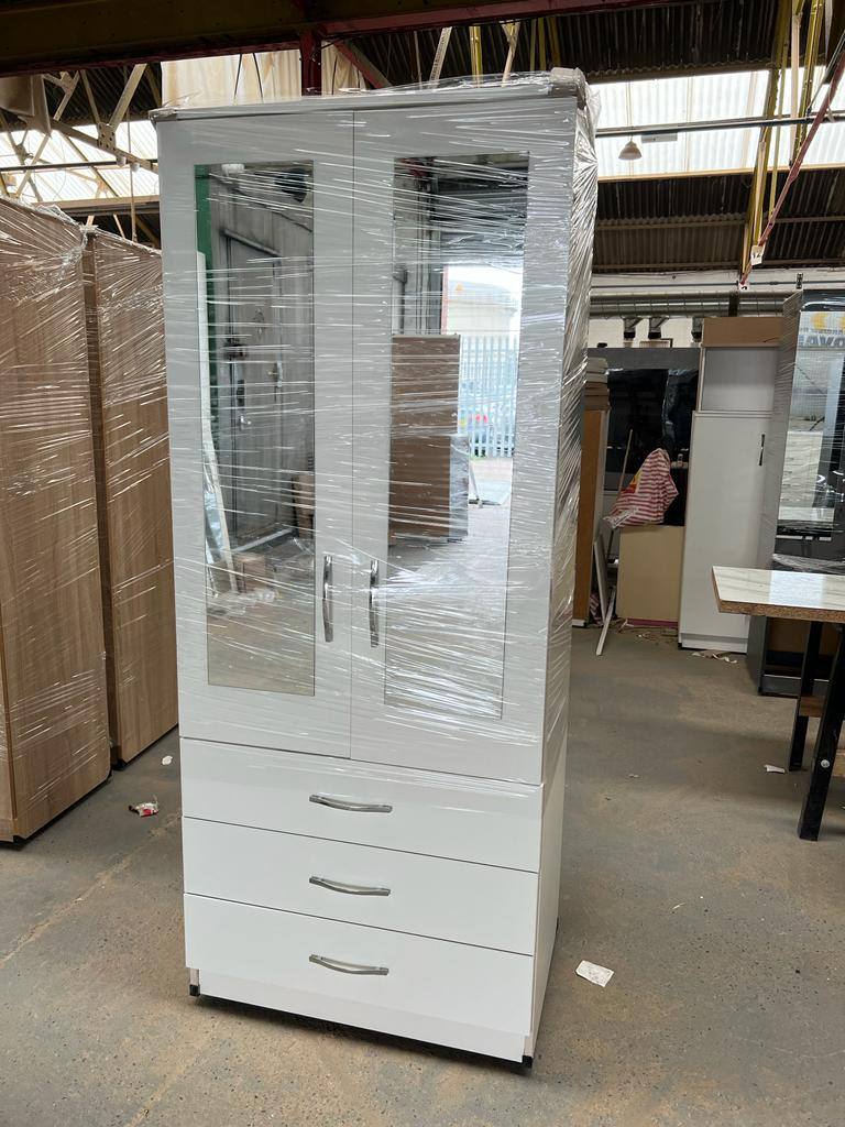 🔥Modern Bedroom Furniture🔥Brand New Lovely Wardrobes with Chest drawers and bedsides For Sale🔥