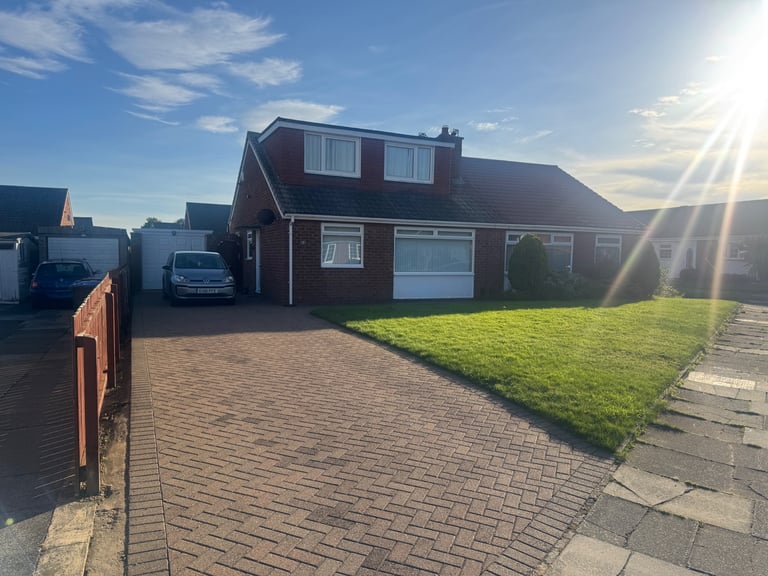 3 Bedroom Dormer Bungalow To Rent (Lovely Location)